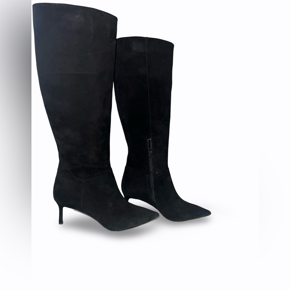 Gorgeous high boots with sleek profile
